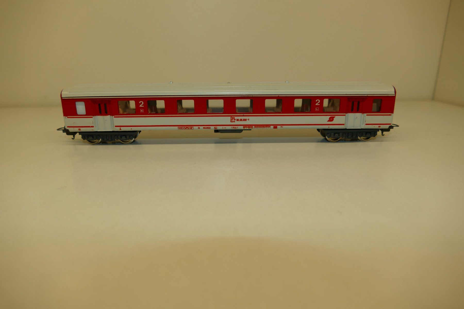 Lima Modellini di ferrovie: Lima H0: ÖBB 2.Kl. Personenwagen – Nuovo (secondo la descrizione) da Niederhasli venduto da rail-duerst