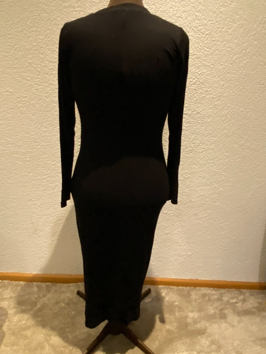 Vestiti: Kleid schwarz M – Usato da Liestal venduto da aarroon 2