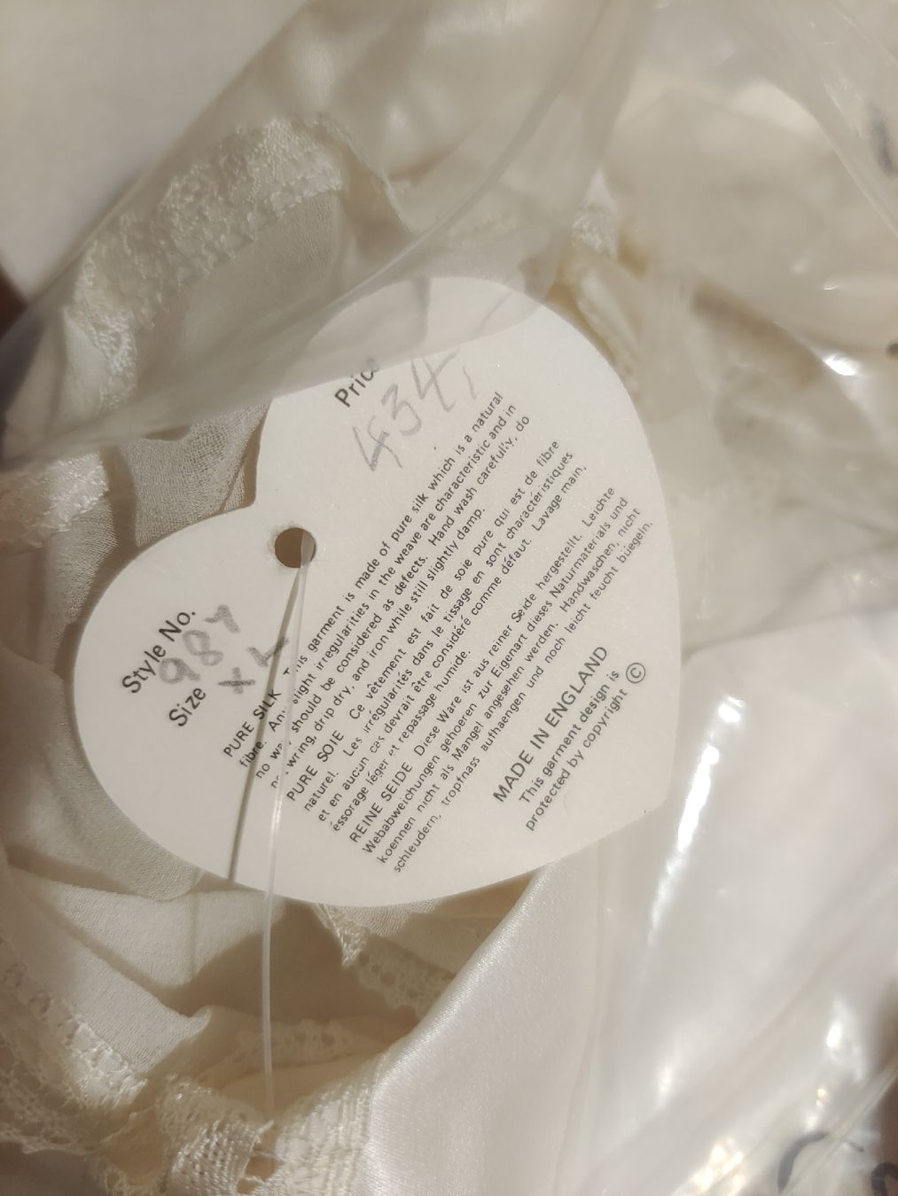 Vestiti: Pure Silk night dress with tags – Nuovo e nell'imballaggio originale da  venduto da  5