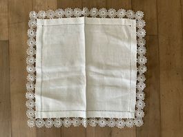 Leinen-Deckeli mit zarter Spitze und Hohlsaum, Vintage