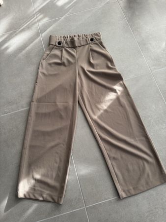 Jdy Hose, Grösse M, Weites Bein, taupe