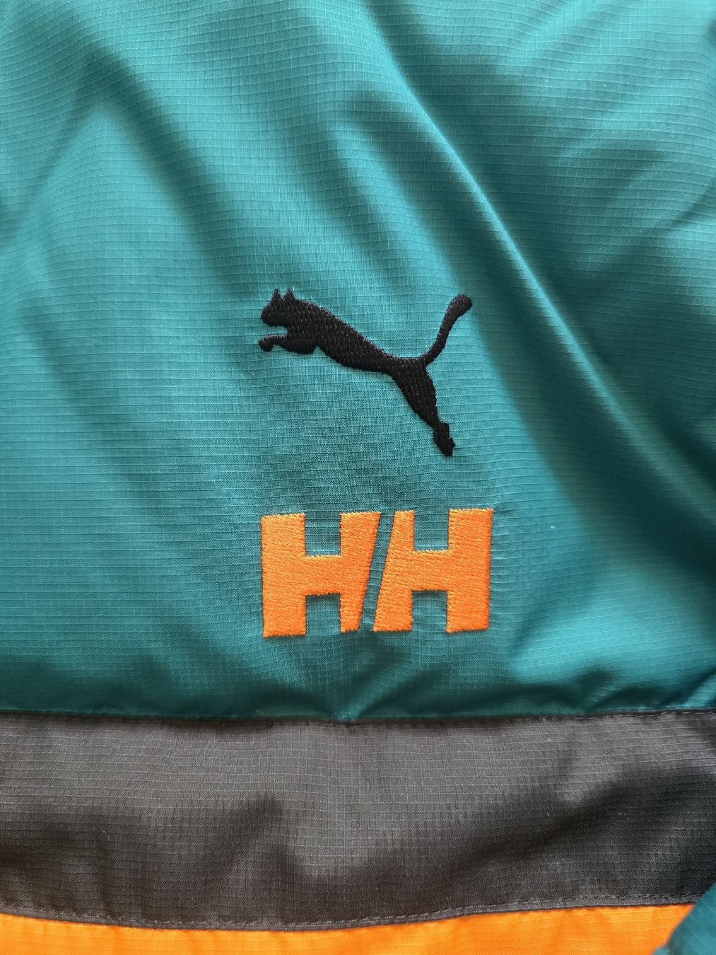 Puma Giacche: Doudoune Réversible Puma x Helly Hansen, Taille M!  – Usato da Mont-sur-Lausanne venduto da Didinho 1