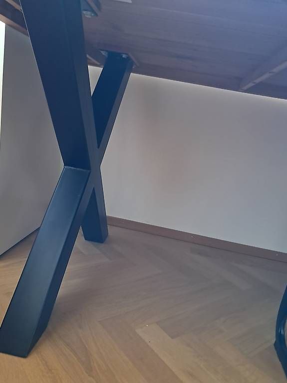 Tables: Massiv Holztisch – D'occasion à Aathal-Seegräben par sporrcla 4