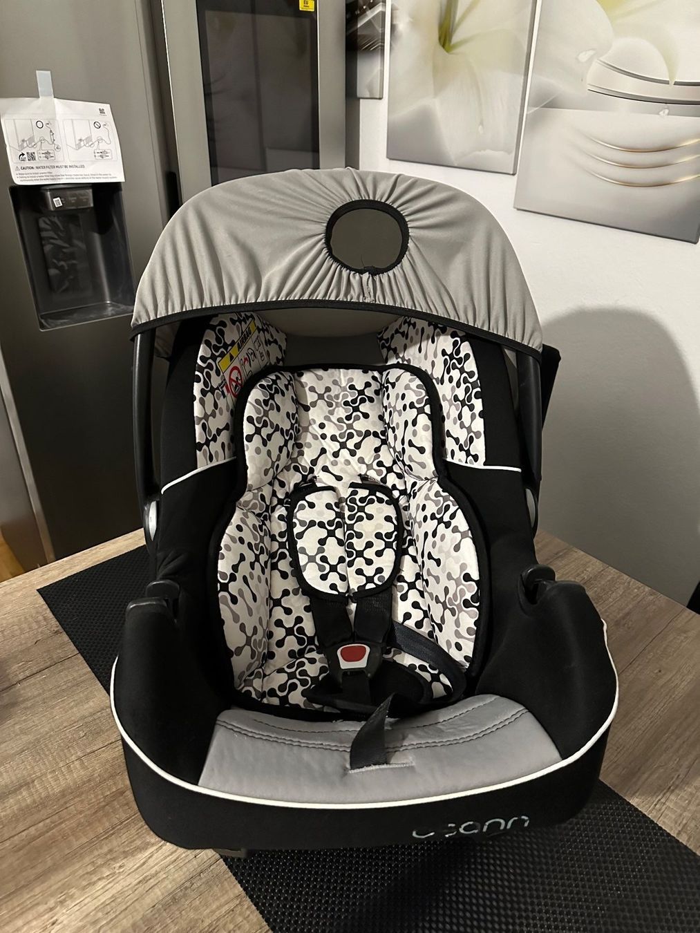 Seggiolini per auto: kinder stuhl babyschale – Usato da Köniz venduto da Honestyy
