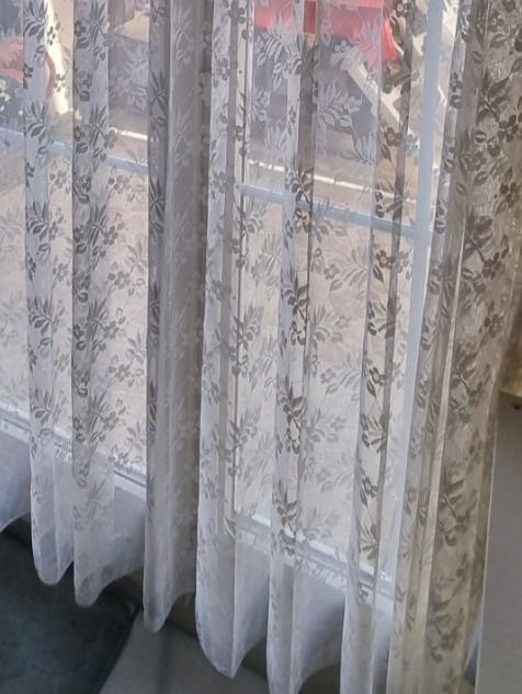 Rideaux: Vorhang  100 x 100 cm weiss mit Gleiter – D'occasion à geroldswil par Gumball1 1