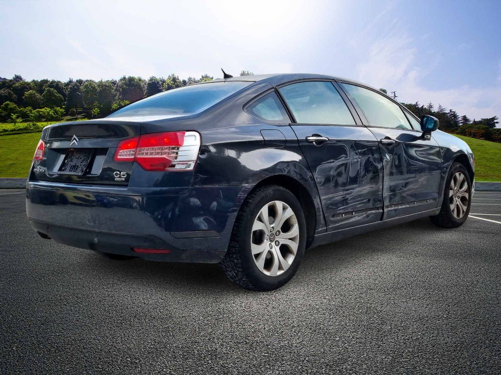 Citroën Automobili: Citroen C5 2.0i Mechanisch gut / Karosserie sehr schlecht – Usato da Leuggern venduto da AutoVermittlungAG 1