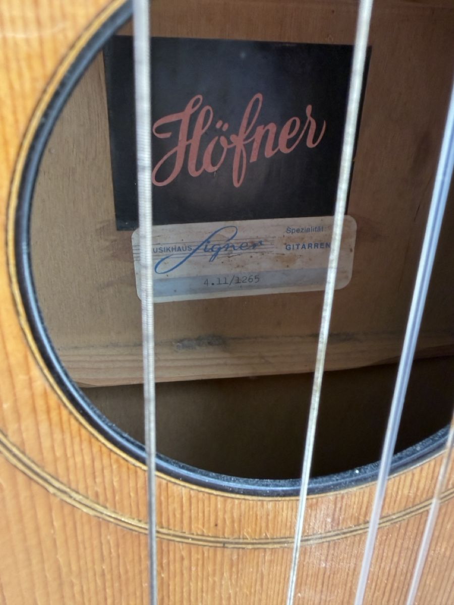 Höfner Strumenti musicali: HÖFNER Gitarre – Usato da Zürich venduto da semi16 2