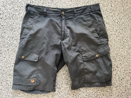 Fjällräven Barents Pro Shorts Herren, Gr. 52, Anthrazit/Grau