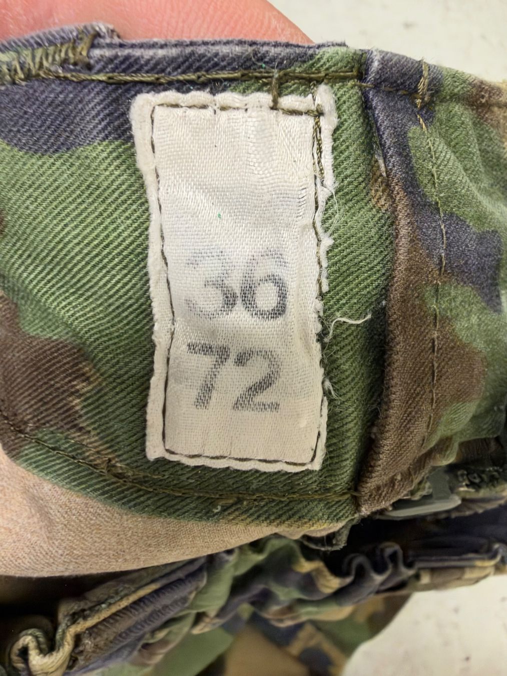 Schweizer Armee Uniformi: Schweizer Armee Overall Tarnmuster Camouflage – Usato da Zürich venduto da 888simon888 3