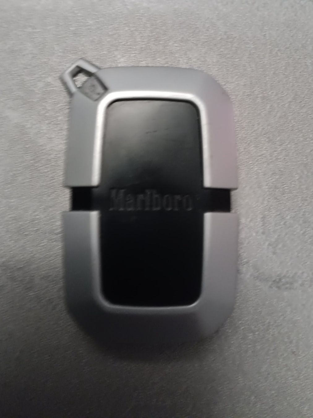 Marlboro Accendini: Briquet tempête MARLBORO – Usato da Cernier venduto da Jezoner 1