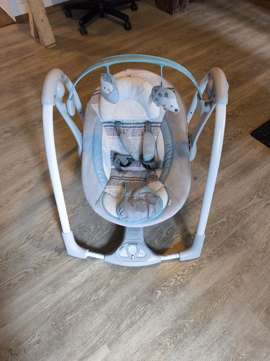 Sonstige Gartenschaukeln: Balancelle bébé électrique    – Gebraucht aus Le Locle von ley_vsz9
