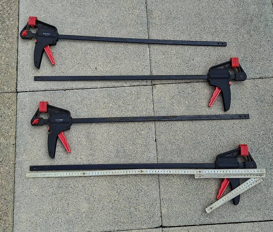 Tutti gli attrezzi: 8 serre-joints Einhandzwinge / Schnellspannzwinge – Usato da Châbles FR venduto da Monar 1