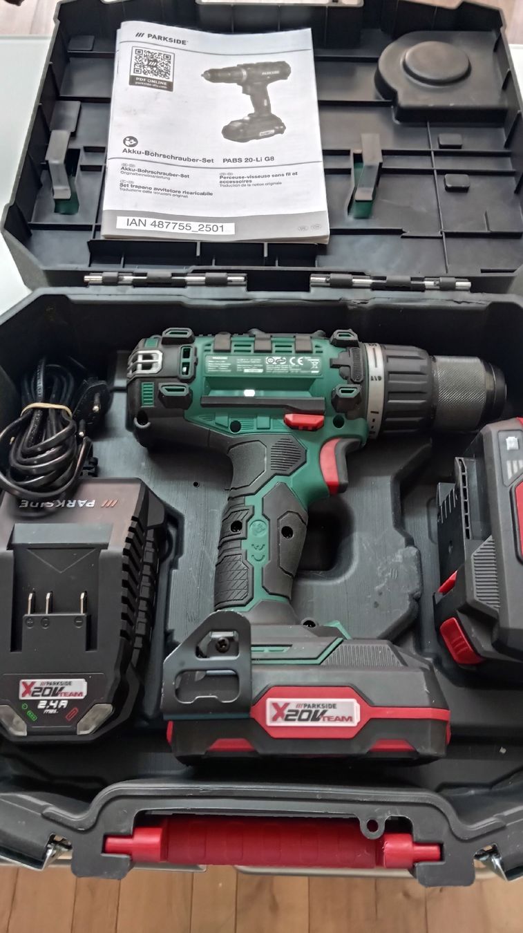 Parkside Bohrmaschinen: perceuse visseuse deux batteries 20 voltes  – Neu (gemäss Beschreibung) aus Marin Epagnier von Tatamata