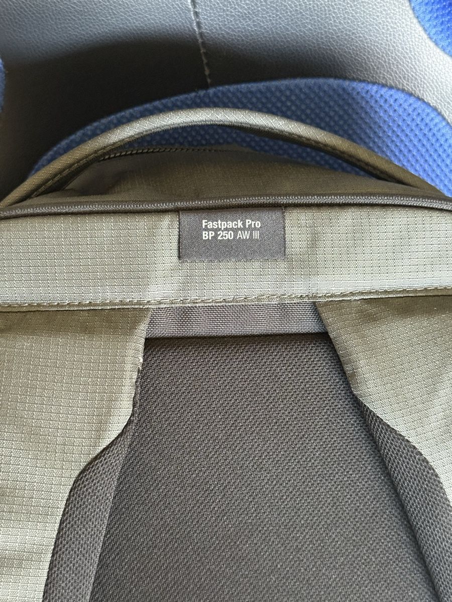 Lowepro Sacs à dos: Lowepro Fastpack Pro BP 250 AW III camera backpack – D'occasion à Zürich par zin_ty2n 2