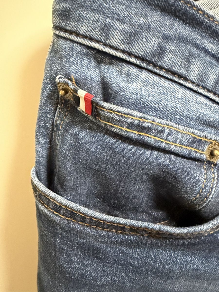 Tommy Hilfiger Jeans: Tommy Hilfiger Jeans – Nuovo (secondo la descrizione) da Birr venduto da Lifecycle_