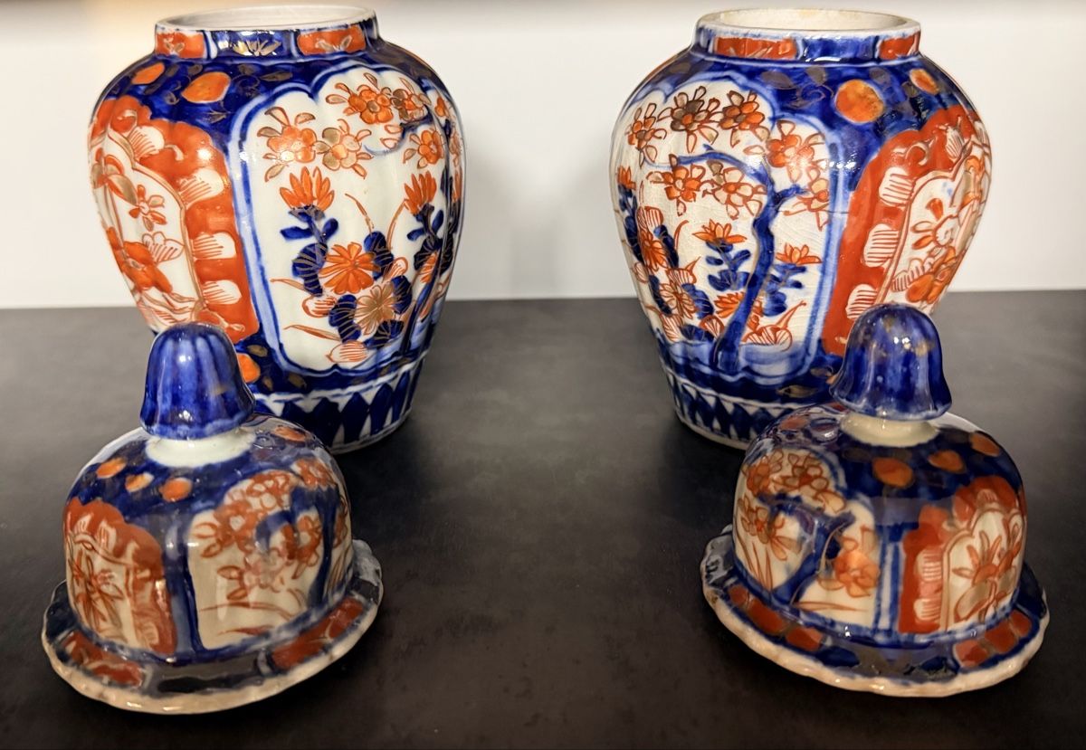 Vase & Récipients: 2 Imari Deckelvasen – D'occasion à Allschwil par ILLUGO 1