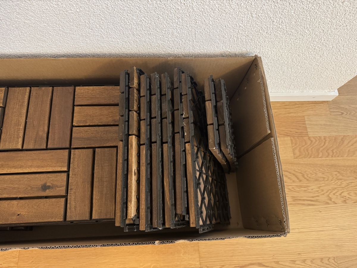 Ikea Rivestimenti per pavimenti: Runnen IKEA Wooden Decking Tiles Set Used Condition – Usato da Basel venduto da RichQ 3