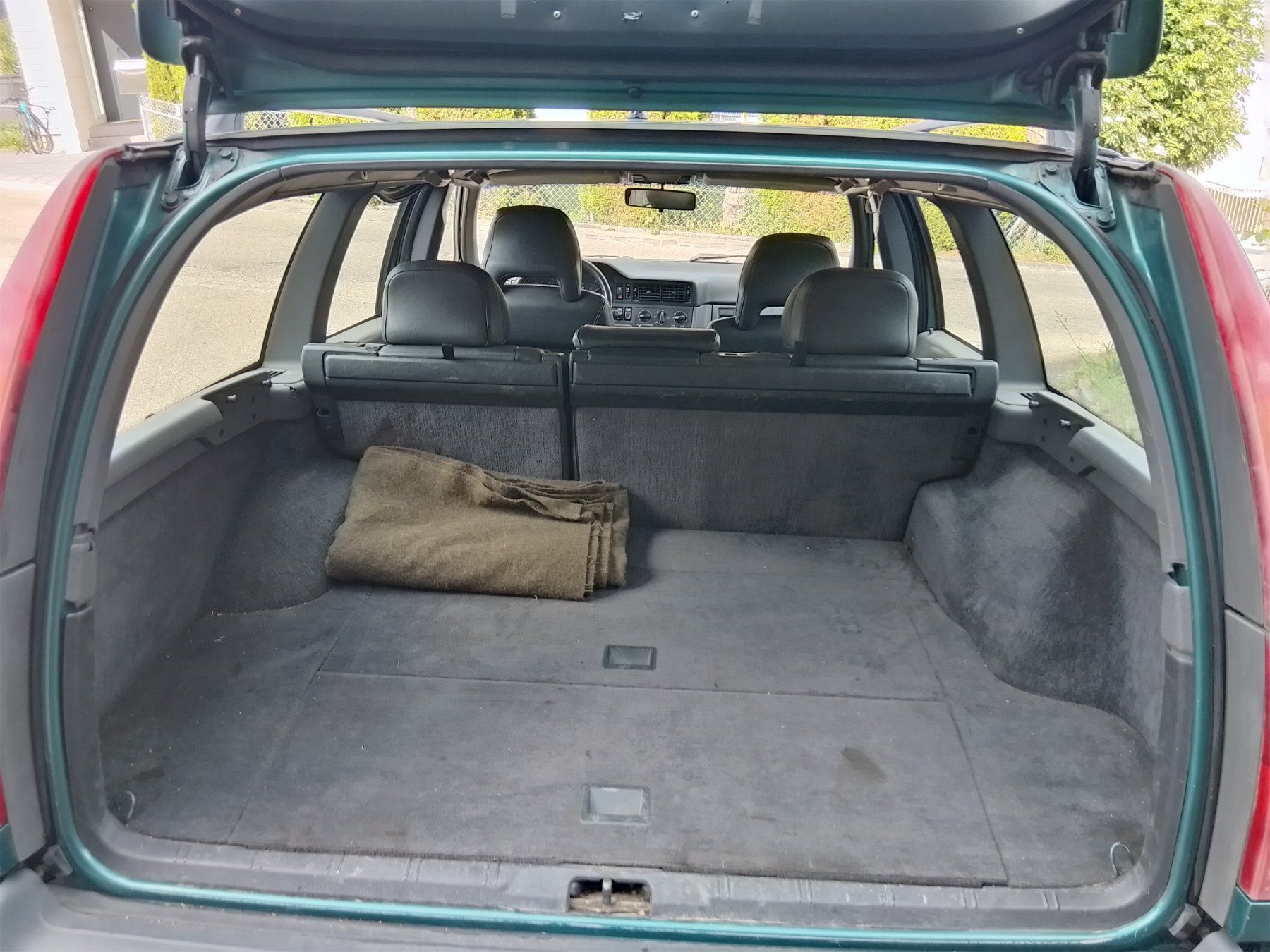 Volvo Automobili: Volvo 850 Turbo Kombi – Usato da Wattwil venduto da phi_bm9x 8