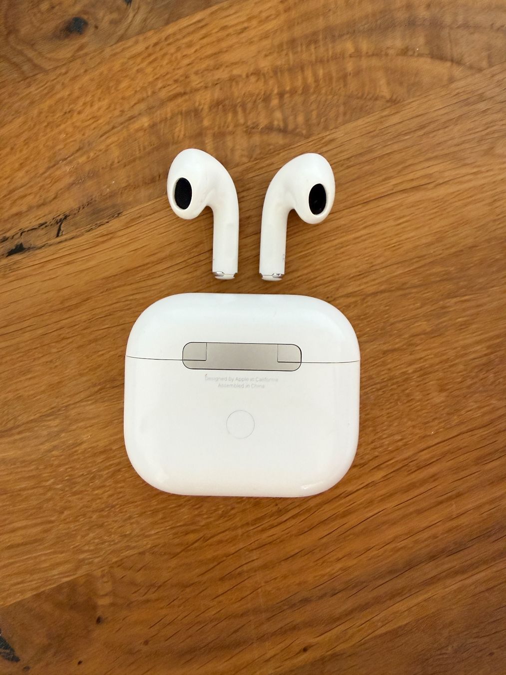 Apple Cuffie: APPLE AirPods 3 – Usato da Lausanne venduto da Nine1982 4