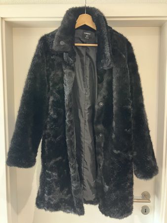 Warm Winter Faux Fur Coat LINDEX Black Gr. S
