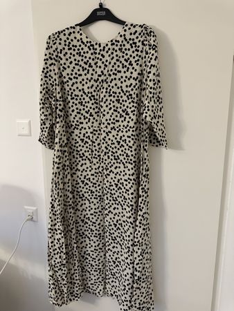 NEW Marks and Spencer Dress, size  22 polka dot design.