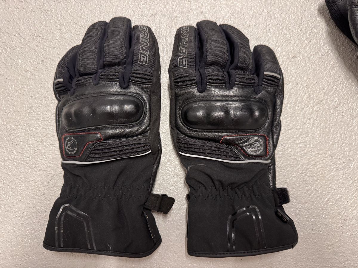 Guanti & manicotti: Motorradhandschuhe Bering Grösse 10/L – Usato da Wil SG venduto da flo_svr7