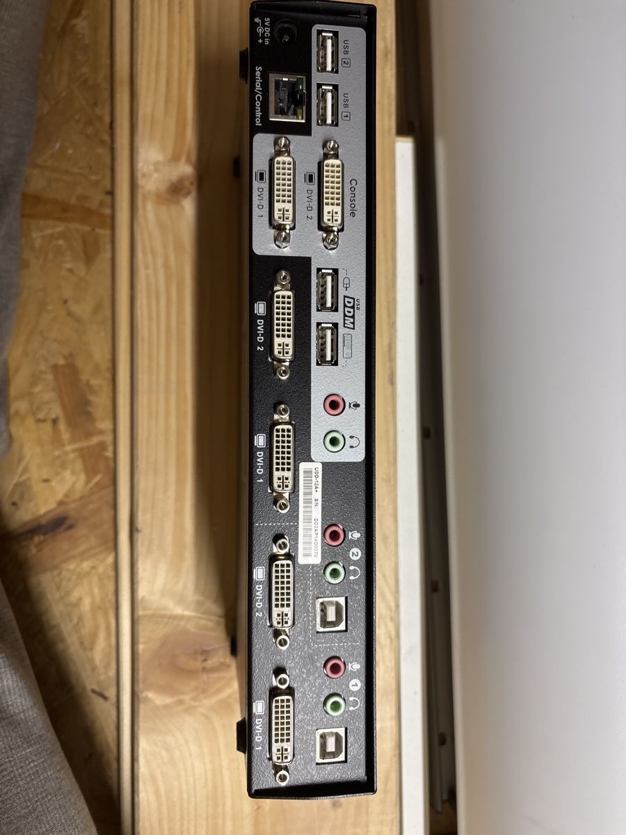 Server: ConnectPro UDD-12a Dual DVI KVM Switch – Usato da Rothenburg venduto da Vanzonk 1