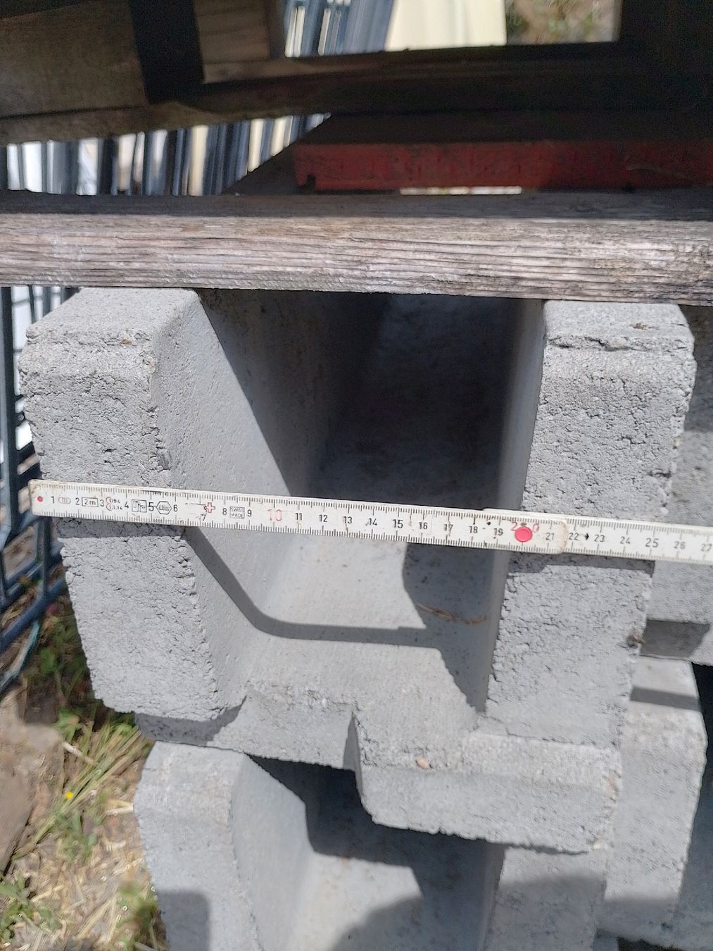 Piatti di portata: Betonrinnen U-Profil mit Abdeckplatten – Nuovo (secondo la descrizione) da Turbenthal venduto da mabr05 1