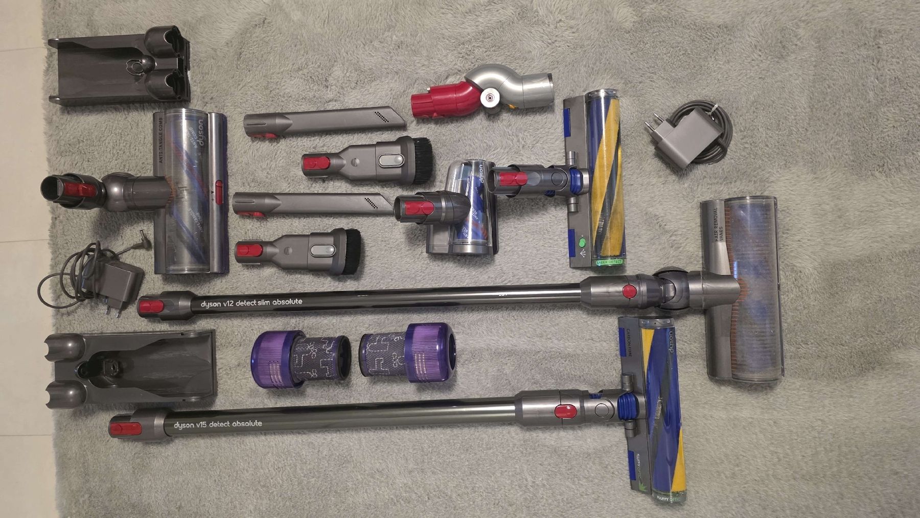 Dyson Staubsauger & Zubehör: Dyson V12 Slim Absolute & V15 Detect Absolute Staubsa – Gebraucht aus Volketswil von Salvatorevinci