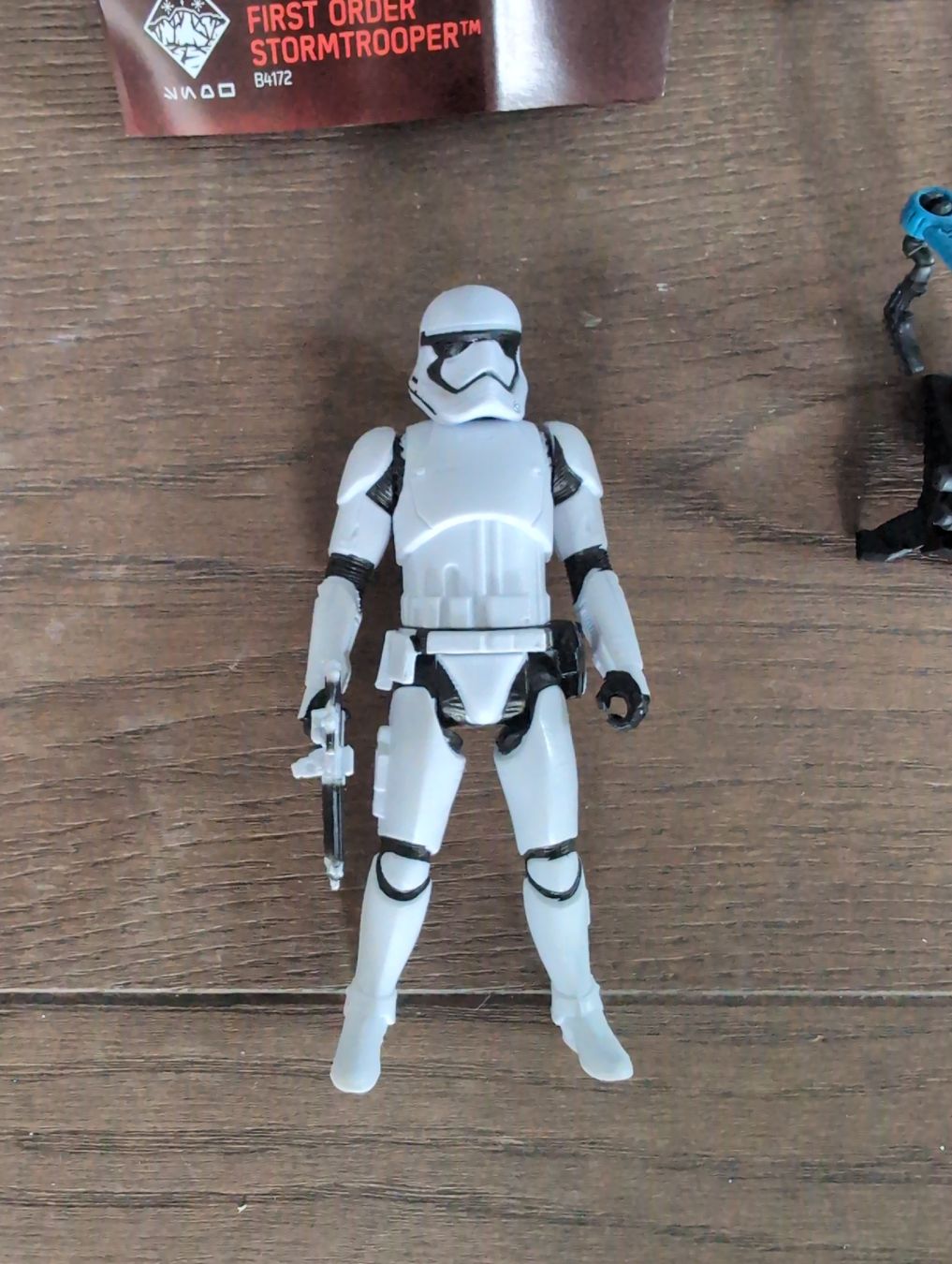 Star Wars Statuette: Star Wars First Order Stormtrooper Figur, nie bespielt – Usato da Stallikon venduto da spydee