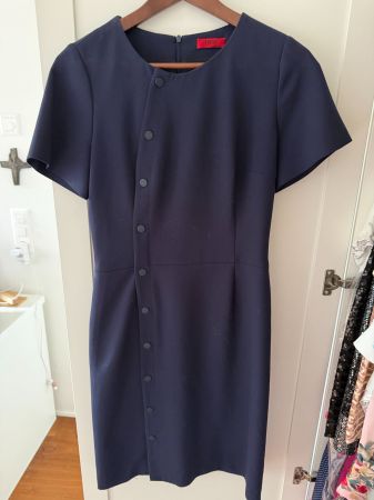 Hugo Kleid dunkelblau mit Knopfleiste Grösse S