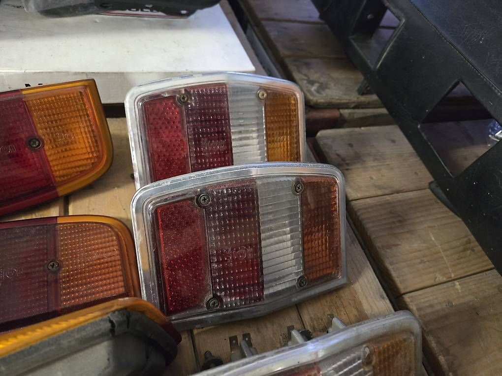 Tutti pezzi di ricambio auto: Ford Taunus Rückleuchten  – Usato da Matzingen venduto da AMY-007 2