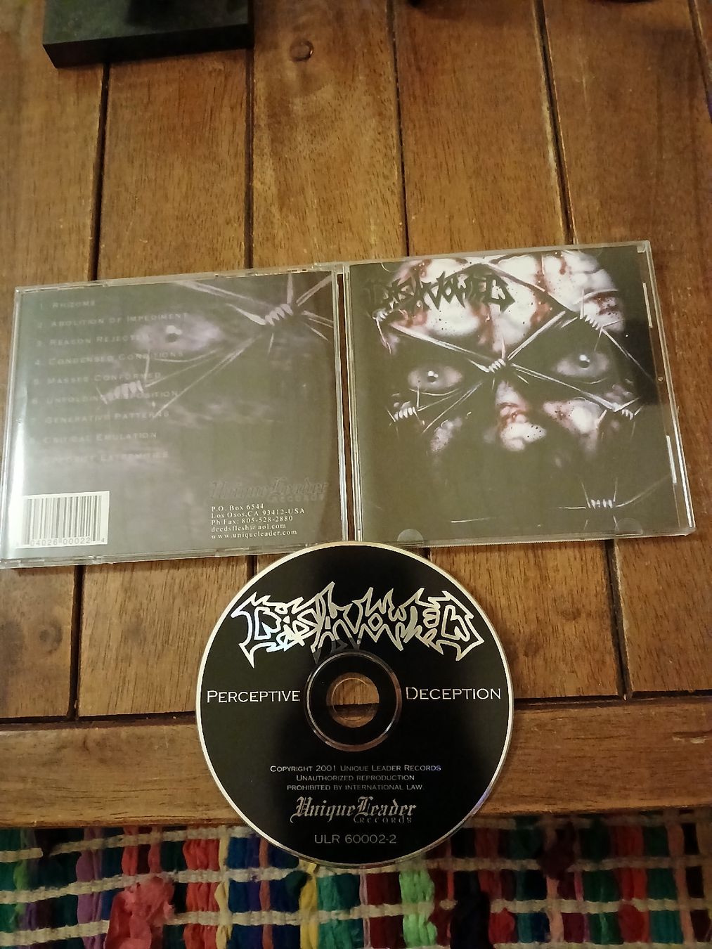 CD: disavowed- perceptive... – Usato da St-Cergue venduto da VeganWarrior