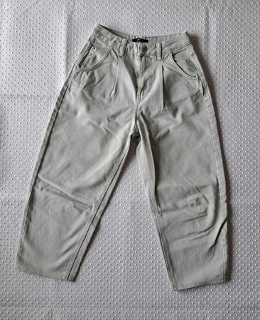 Stylische 7/8 Sommerhose, Gr. 34, hellgrün