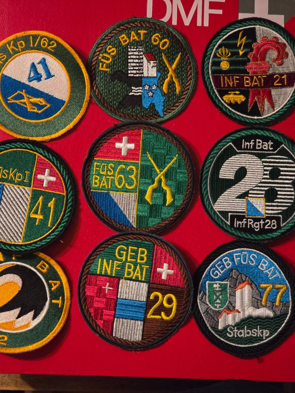 Schweizer Armee Placchette & Badge: Infanterie Abzeichen 9x Divers Badges – Usato da Nyon venduto da freetoys08