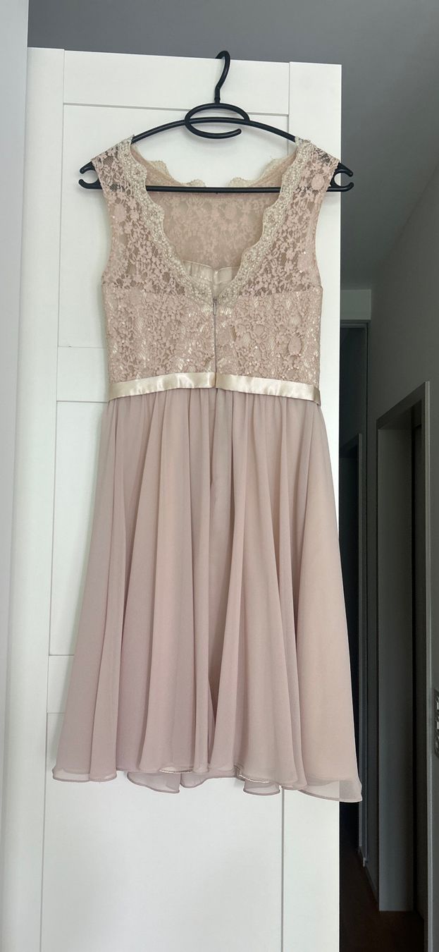 Kleider: Kleid beige/rosé Gr. 34 – Gebraucht aus Baden von jas_xrz5 1