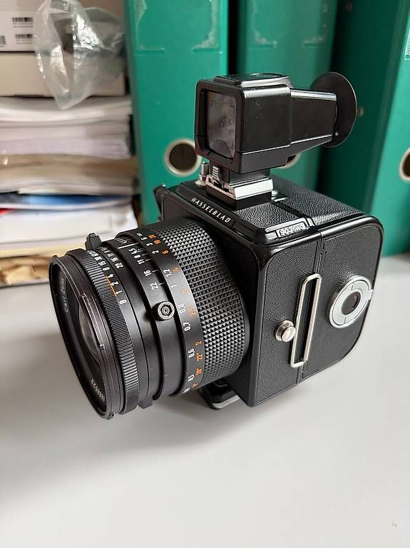 Hasselblad Fotocamera: Hasselblad SWC 903 & Accessories – Usato da Cugnasco venduto da malbeats