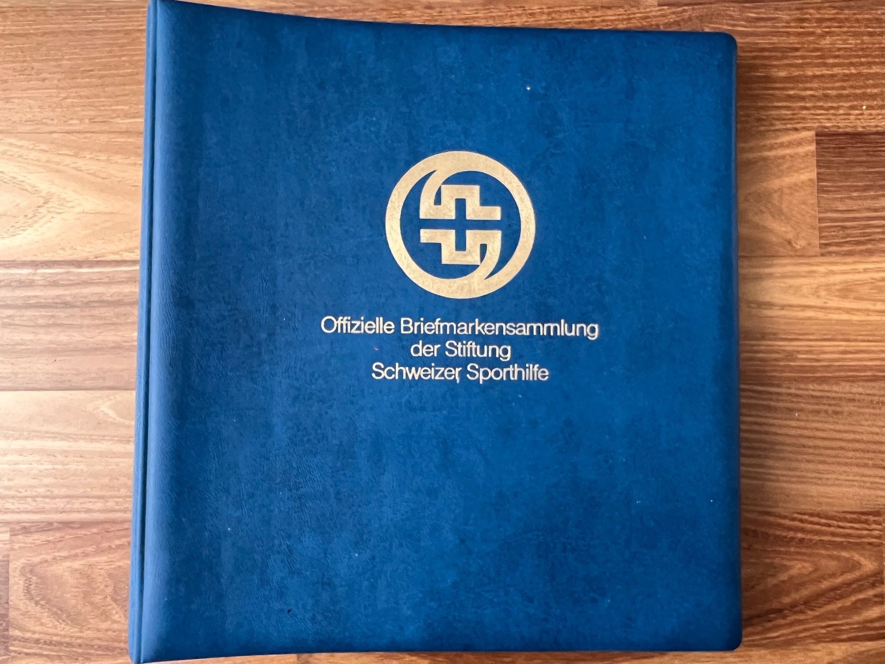 Album: Briefmarkensammlung Schweiz. Sporthilfe – Usato da Adligenswil venduto da mypremium-shop