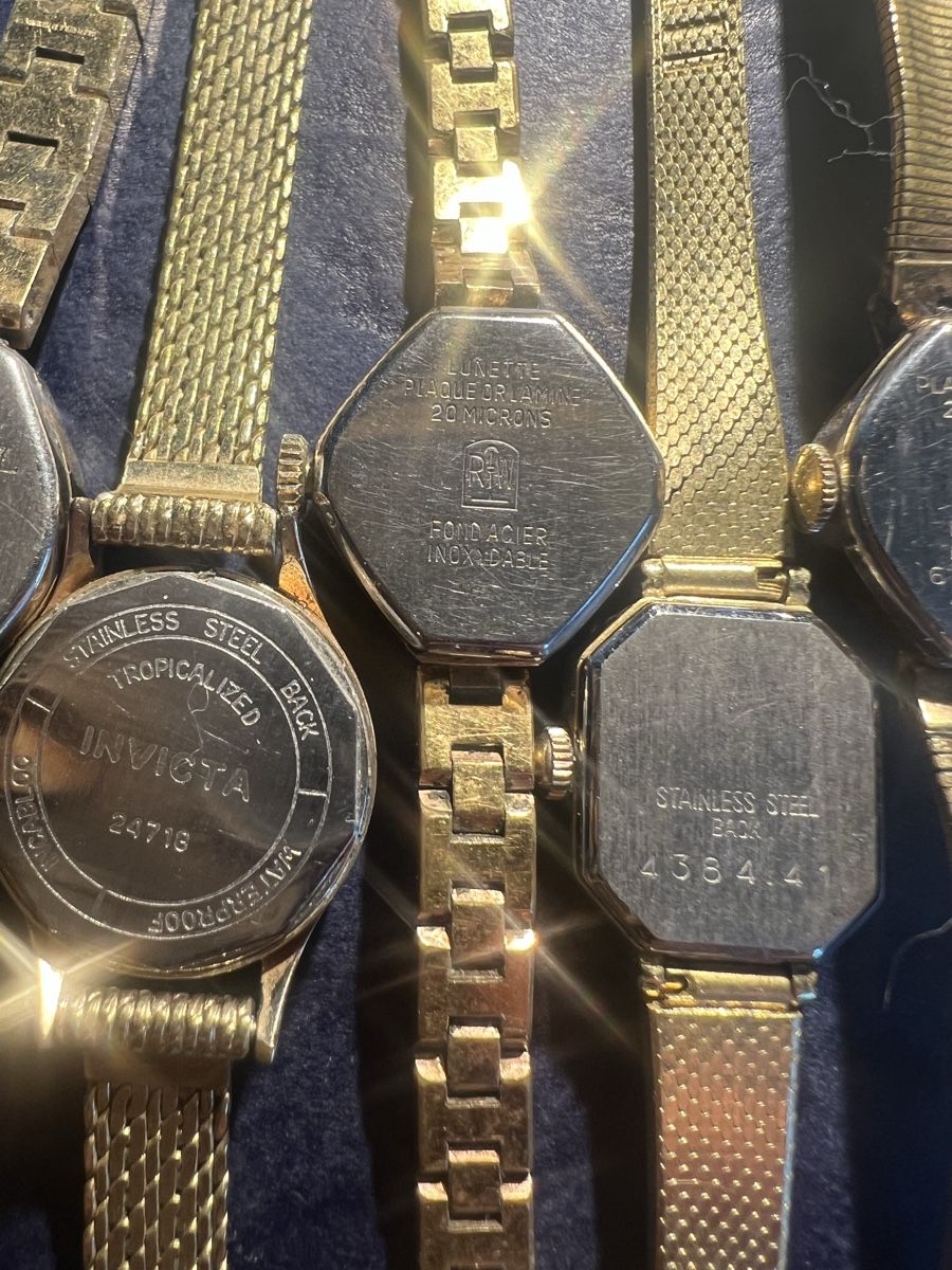 Orologi: 5 Vintage Damenuhren – Usato da Laufen venduto da groove60 6