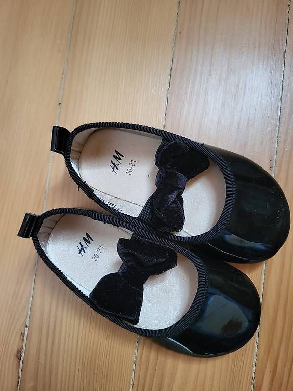Chaussures garçon: Kinderschuhe – D'occasion à Läufelfingen par jen_dtd8 2