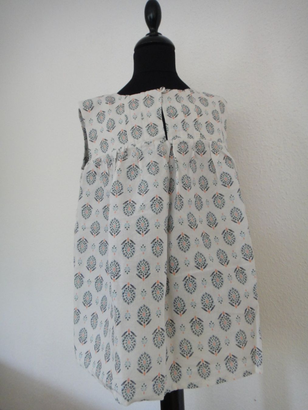Camicette, T-shirt & Top: Neue Bluse "Bonnet à Pompon" Gr. 12J Baumwolle – Nuovo (secondo la descrizione) da Winterthur venduto da LemonTree5