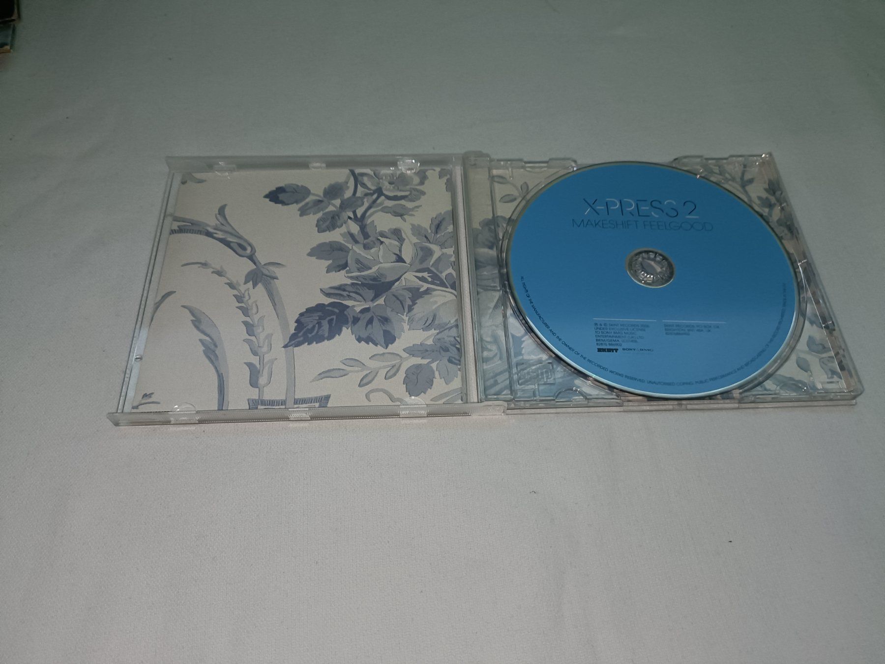 CD: X-PRESS 2 MAKE SHIFT FEEL GOOD - R1 – Usato da Köniz venduto da Listeningthings 1