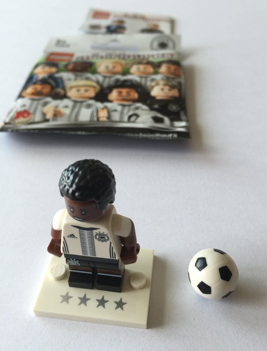 Lego Baukästen: Lego DFB 71014 - Jerome Boateng (No.17) – Neu (gemäss Beschreibung) aus Basel von zekzek