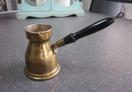 Alte Orientalische Kaffee-Pfanne, mit Holz-Griff
