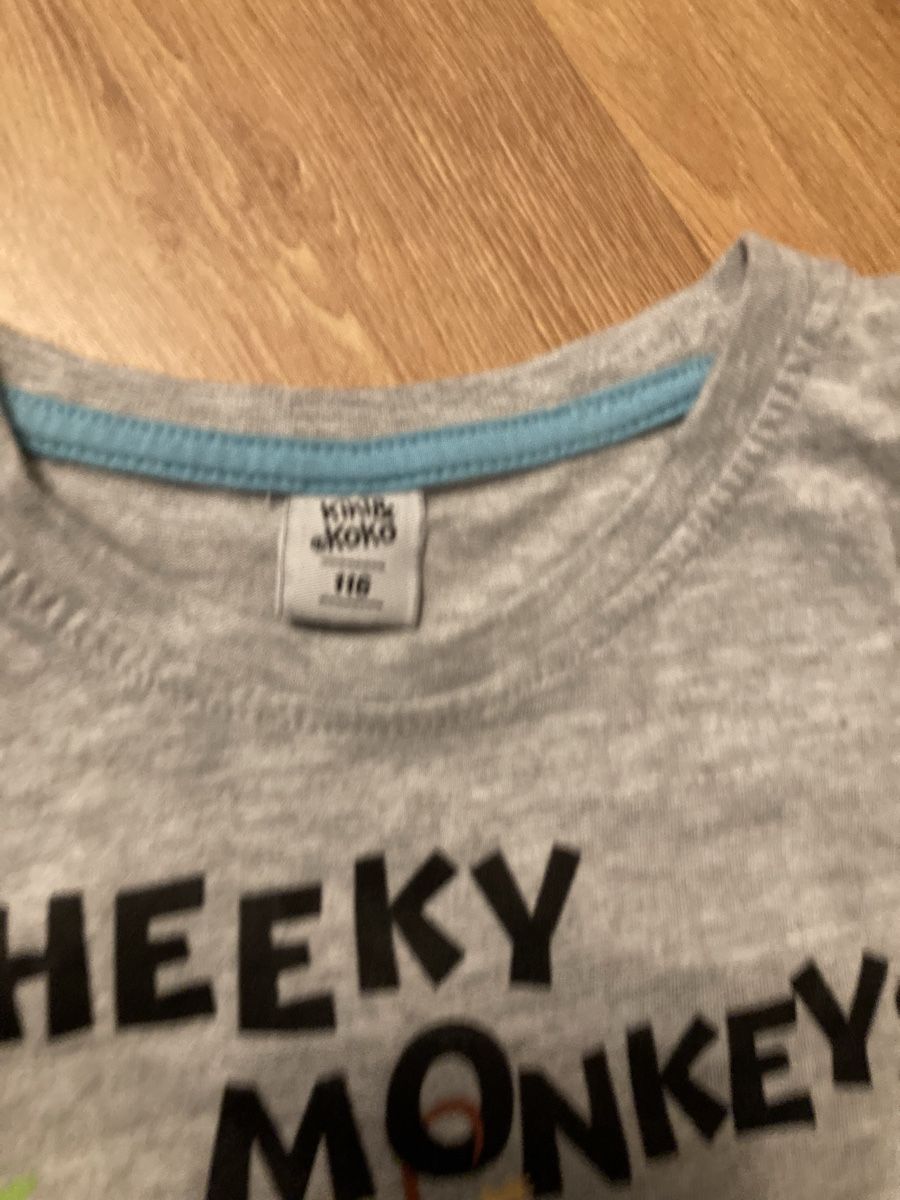 Hemden, T-Shirts & Polos: Kinder Monkey Shirt Gr. 116 – Gebraucht aus Emmenbrücke von JJ_89 2