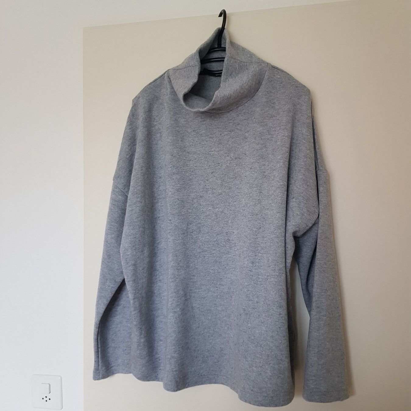 Opus Maglioni & Felpe: Grauer Strickpullover Opus 40 mit Wollanteil – Usato da Belp venduto da Sunny132