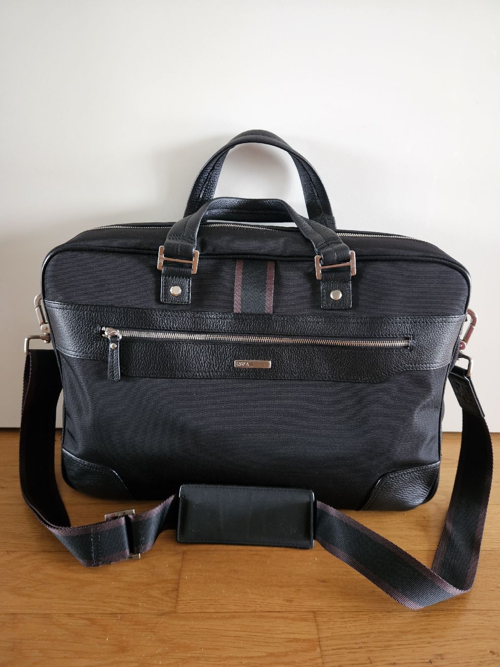 Valigie & Borse: Nava Briefcase  – Nuovo (secondo la descrizione) da Zug venduto da diana.bee