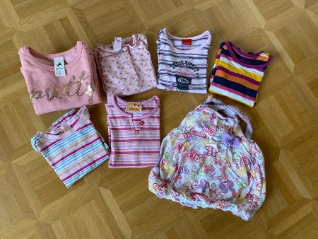 Kleiderpaket rosa Gr. 92 (110)