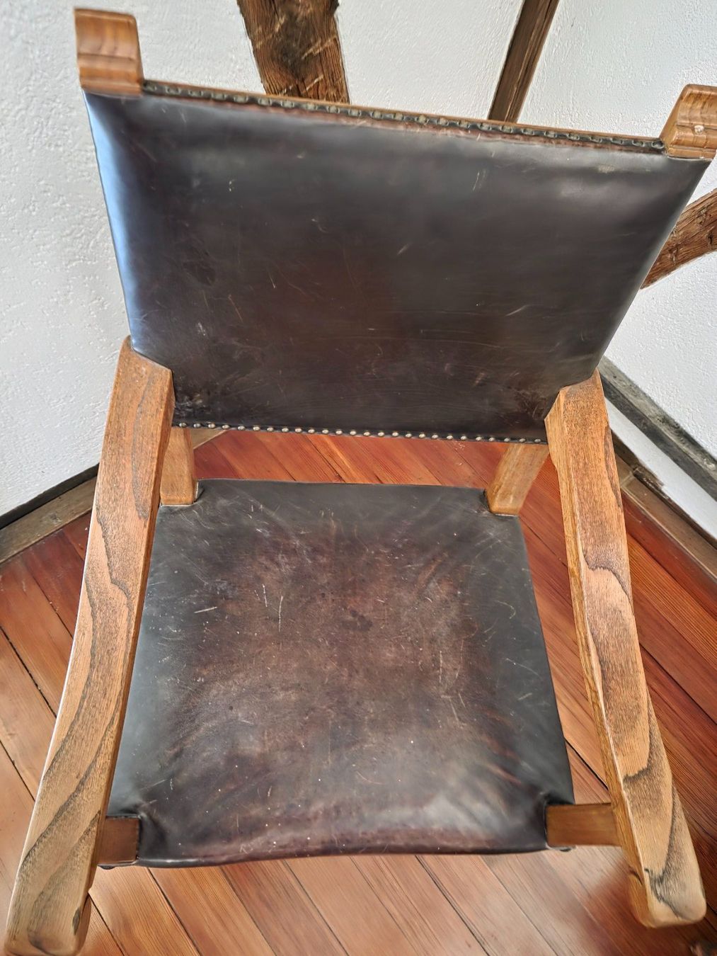 Sedie: Antiker Thron Hocker Sessel Stuhl Holz Leder – Usato da Walterswil BE venduto da Lonitti 3