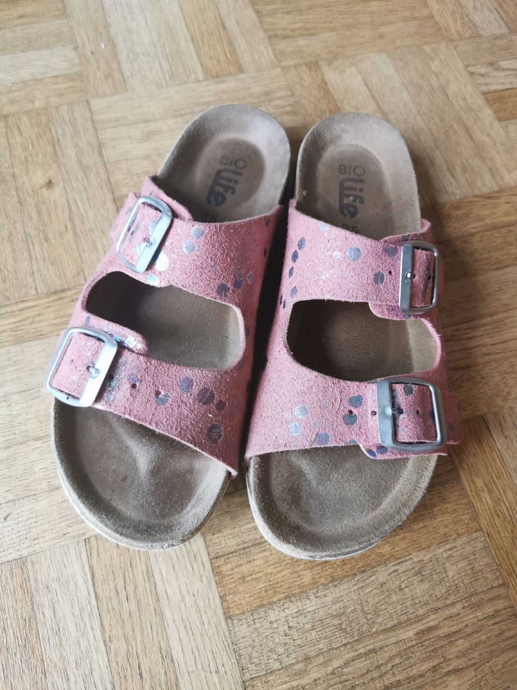 Chaussures filles: Sandalen Gr 34/ 35 – D'occasion à Riehen par LaurJer